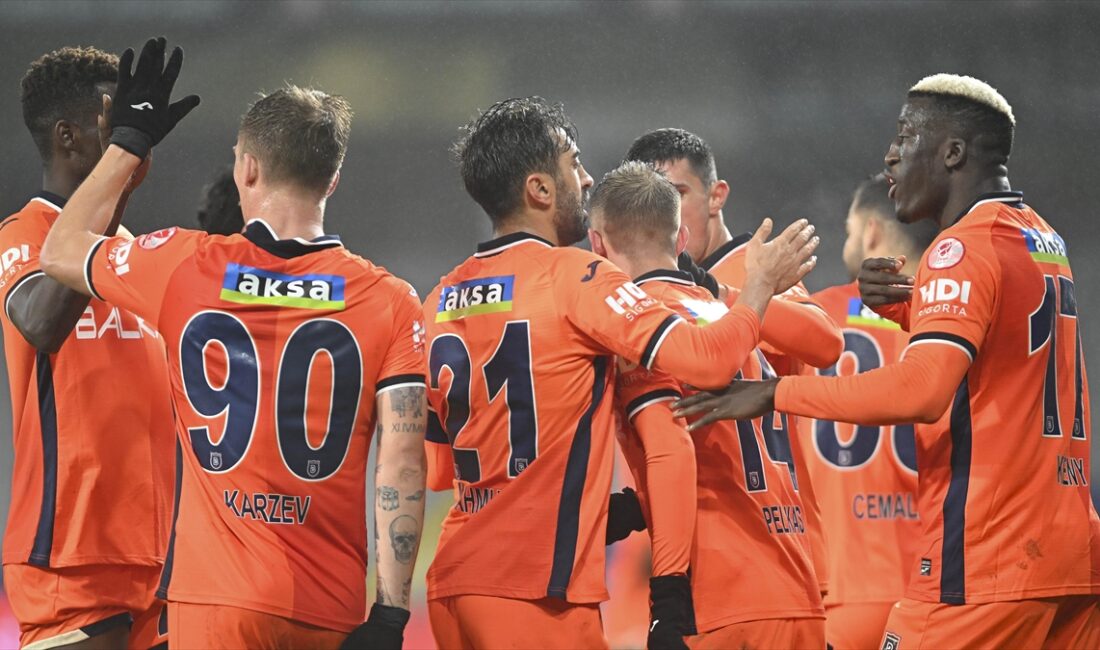 İSTANBUL (AA) – 11. dakikada RAMS Başakşehir gole yaklaştı. Onur