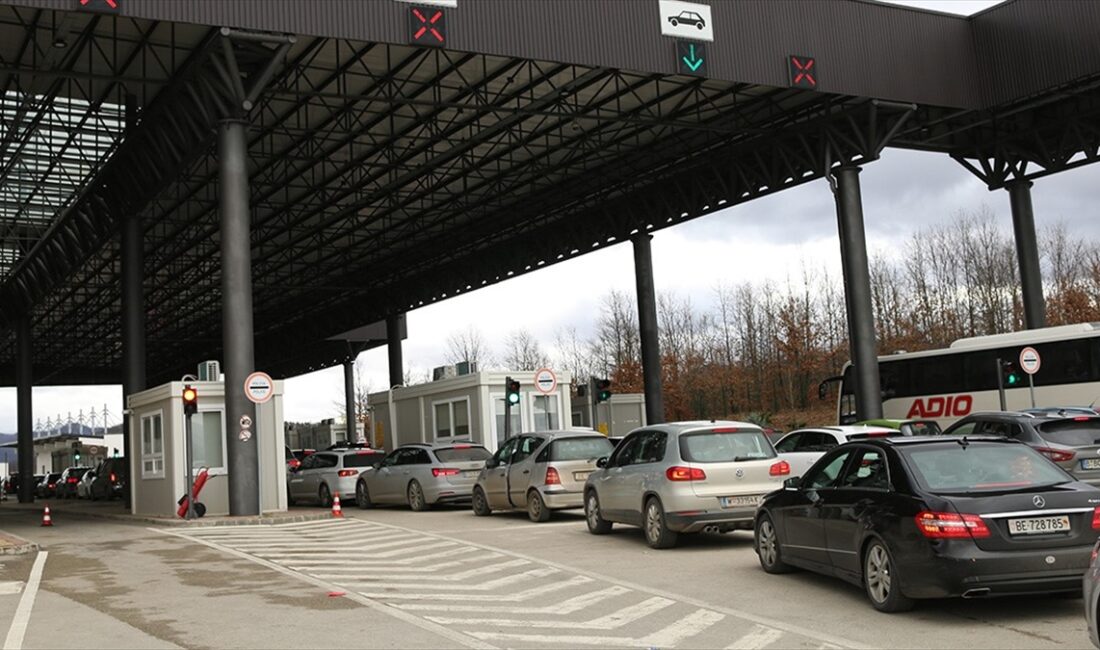 Avrupa Birliği (AB), Kosova ile Sırbistan'ın birbirlerinin araç plakalarını resmen