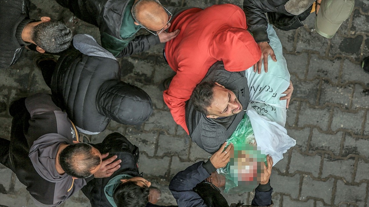 ABD'de 18 yaşının üzerindeki katılımcılarla yapılan anketin sonuçları, ABD'lilerin üçte
