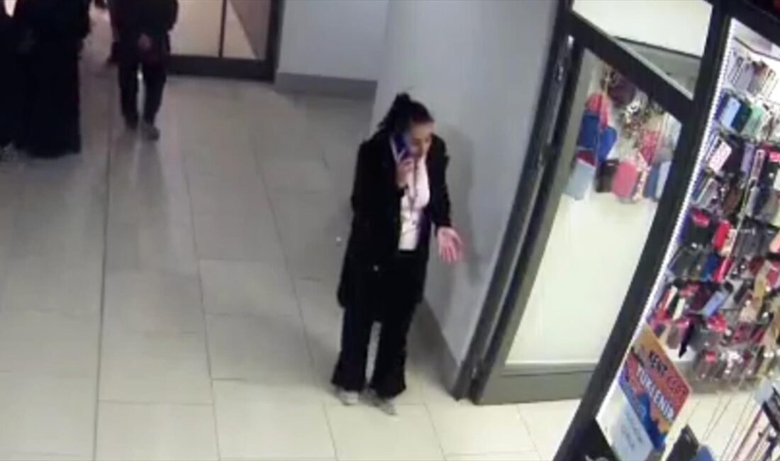 Kadının yakalanması güvenlik kamerasınca kaydedildi.