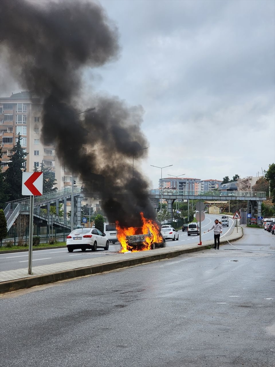 ANTALYA (AA) – Antalya'nın Alanya ilçesinde seyir halindeyken alev alan