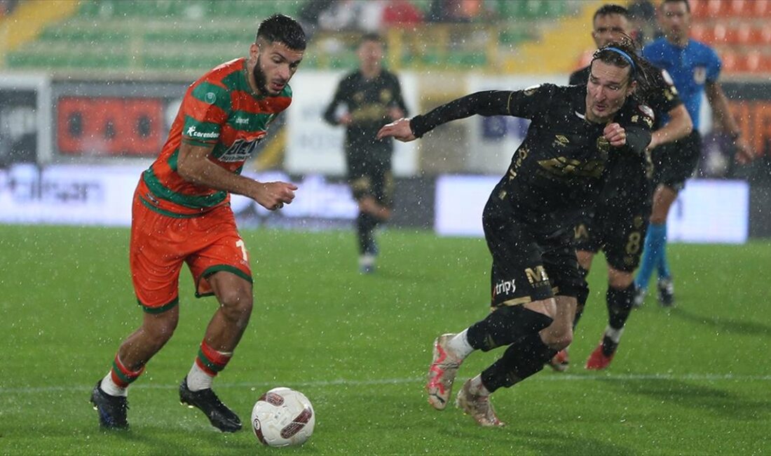 Trendyol Süper Lig'de ertelenen 16. haftasındaki Corendon Alanyaspor- MKE Ankaragücü