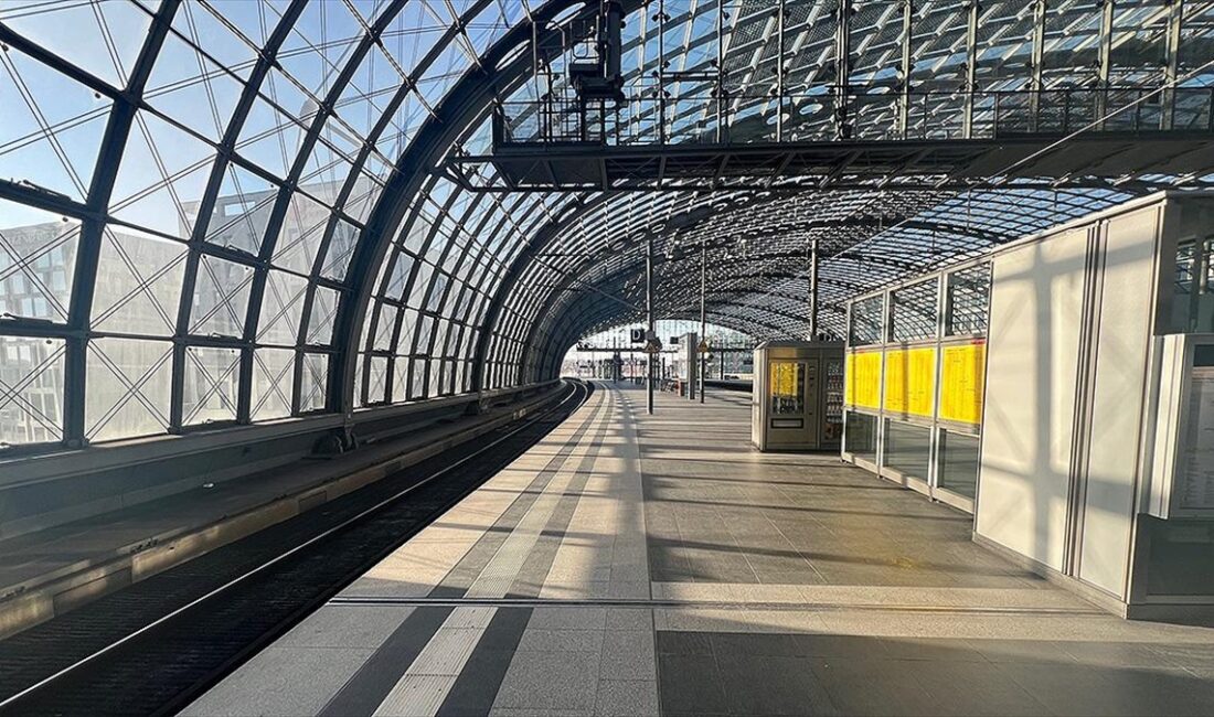 Alman Makinistler Sendikası (GDL), Alman Demiryolları (Deutsche Bahn) ile yapılan