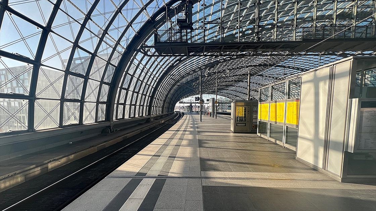Alman Makinistler Sendikası (GDL), Alman Demiryolları (Deutsche Bahn) ile yapılan