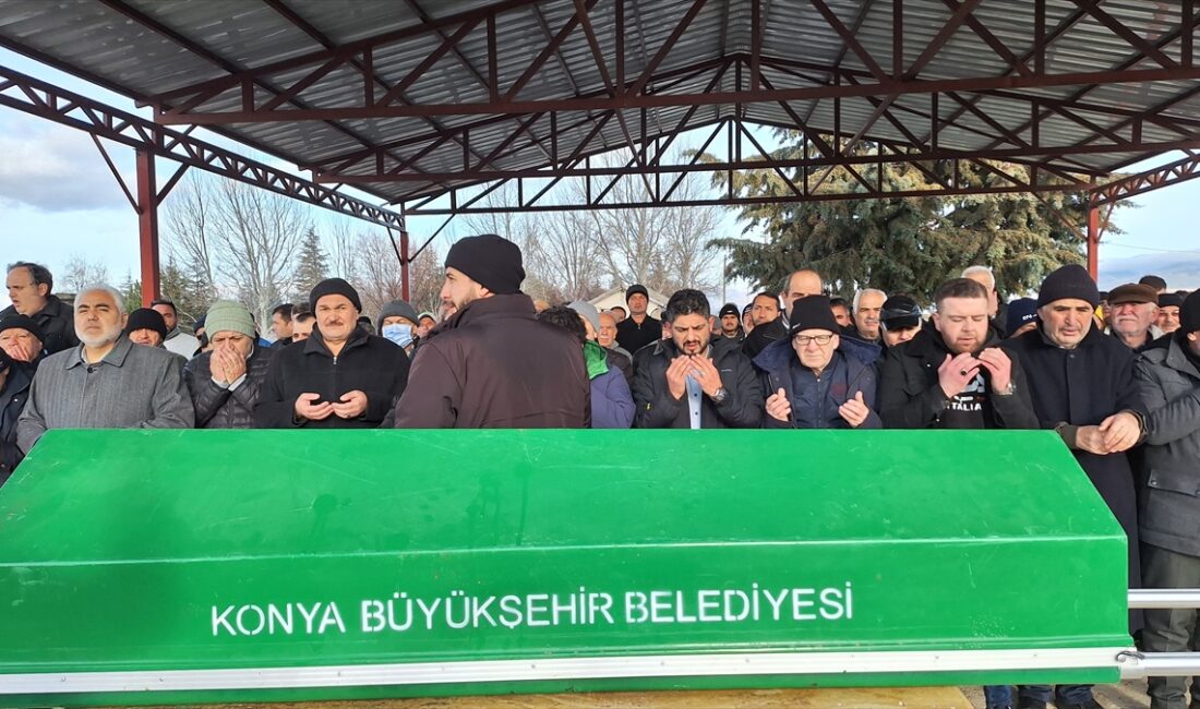 - Yıldırım'ın babasının cenazesi, Konya'nın Hüyük ilçesinde toprağa verildi