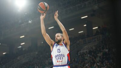 Anadolu Efes Erkek Basketbol Takımı, THY Avrupa Ligi'nin 21. haftasında
