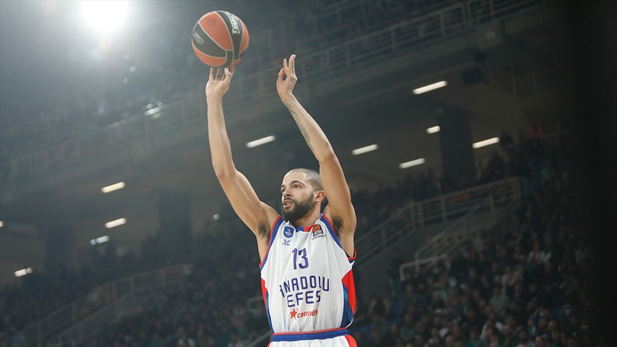 Anadolu Efes Erkek Basketbol Takımı, THY Avrupa Ligi'nin 21. haftasında