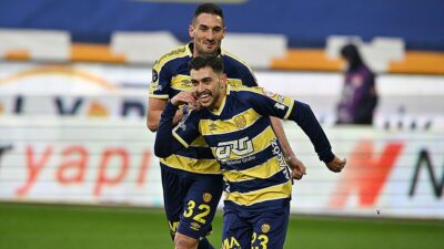 Trendyol Süper Lig'in 22. haftasında MKE Ankaragücü, VavaCars Fatih Karagümrük'ü