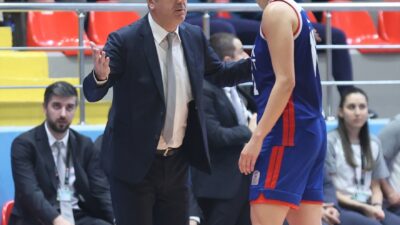 - Antalya Büyükşehir Belediyespor Toroslar Basketbol: 82 - Emlak Konut: