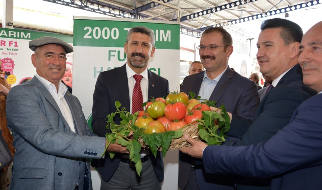 ANTALYA (AA) – Antalya'nın Kumluca ilçesinde Domates İhtisas Fuarı düzenlendi.