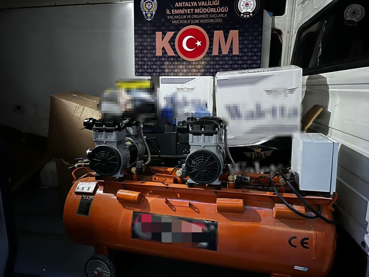 Antalya'da kaçakçılık operasyonlarında 6 kişi yakalandı