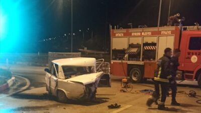 ANTALYA (AA) – Antalya’nın Kumluca ilçesinde iki otomobilin çarpışması sonucu