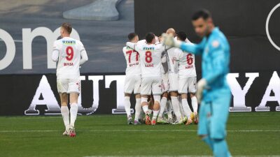 Trendyol Süper Lig'in ertelenen 16. hafta maçında Bitexen Antalyaspor, Siltaş