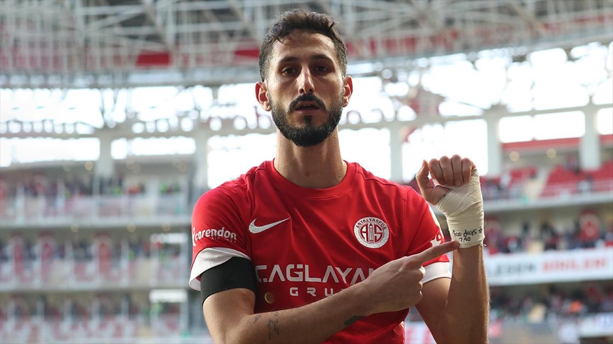 ANTALYA (AA) – Kırmızı-beyazlı kulüpten yapılan açıklamada, şu ifadelere yer