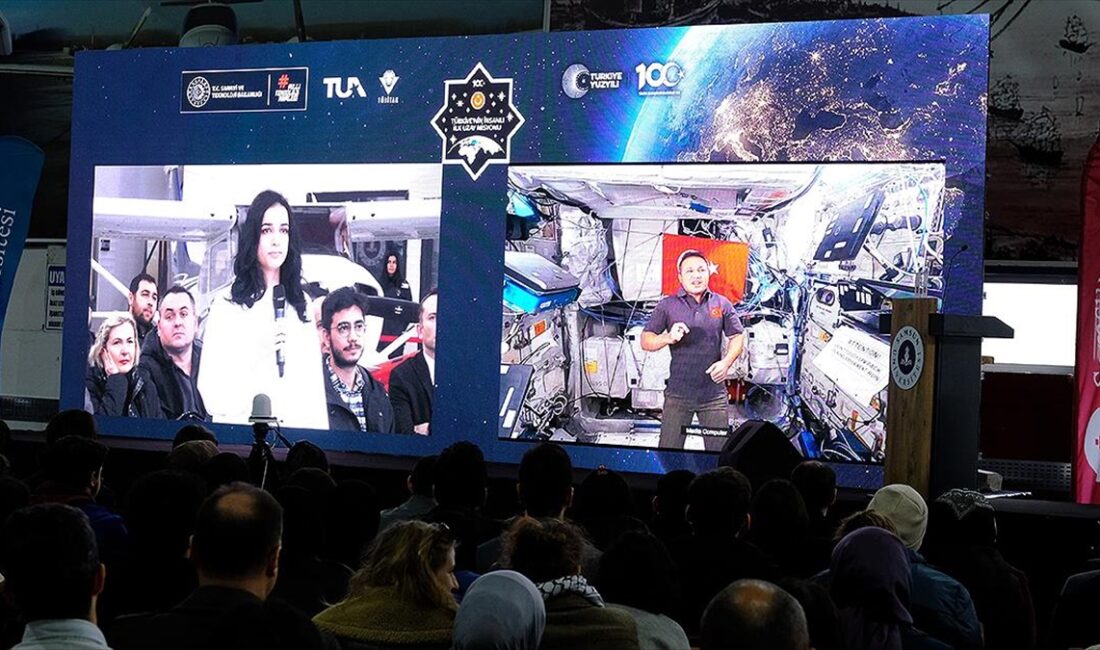 Türkiye'nin ilk astronotu Alper Gezeravcı, Uluslararası Uzay İstasyonu'nda (ISS) sürdürdüğü