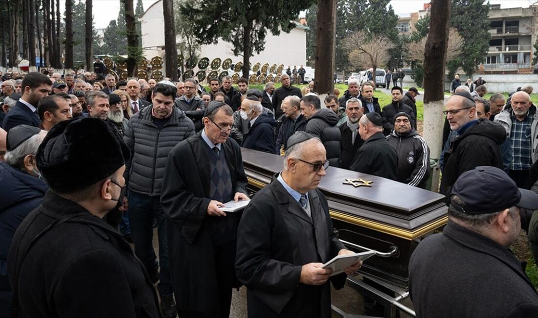 Büyük Önder Mustafa Kemal Atatürk hakkında yazdığı kitaplar ve binlerce
