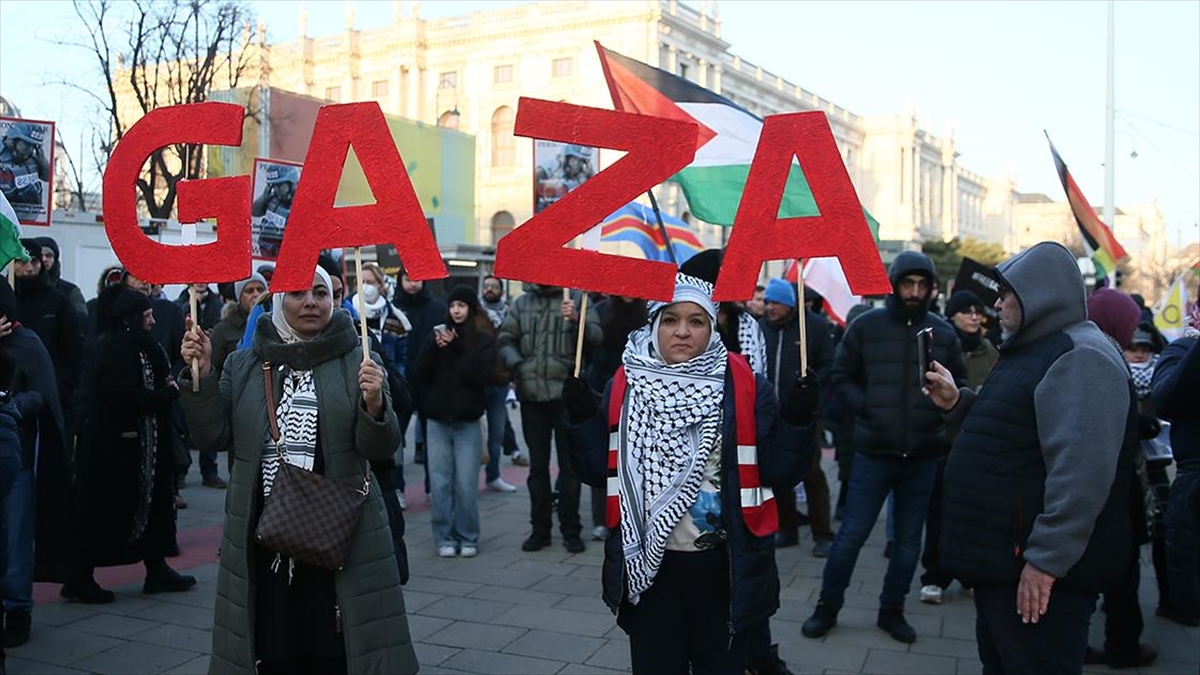 Avusturya'nın başkenti Viyana'da, İsrail'in, 23 binden fazla Filistinlinin ölümüne neden