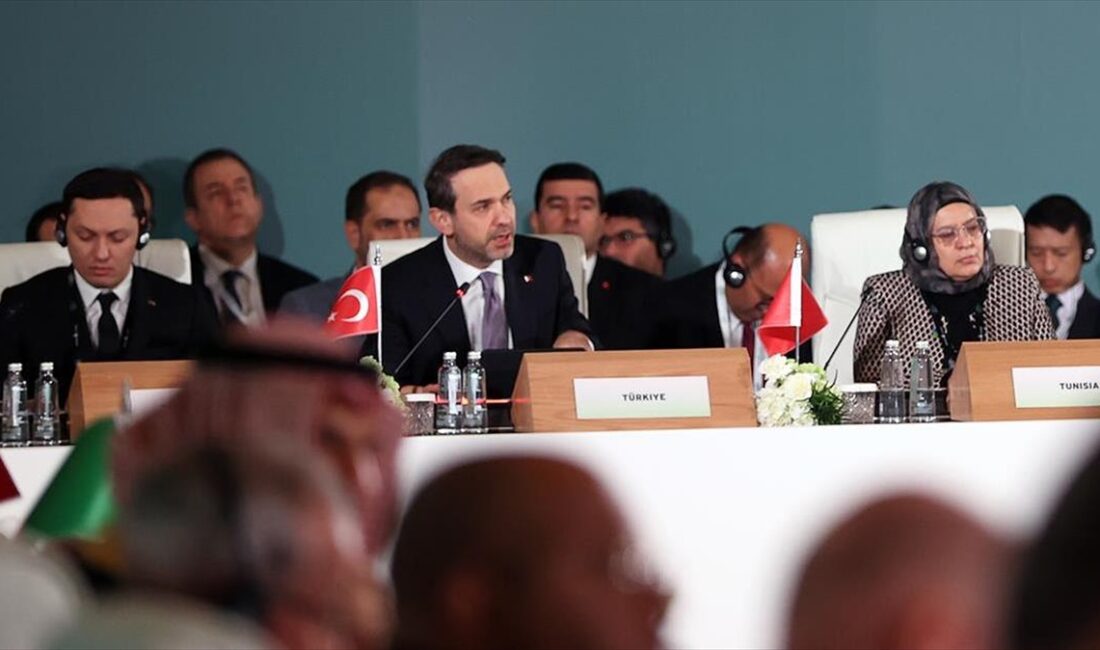 Enerji ve Tabii Kaynaklar Bakanı Alparslan Bayraktar, Türkiye'nin kritik madenler