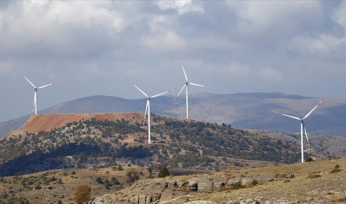 Enerji ve Tabii Kaynaklar Bakanı Alparslan Bayraktar, Türkiye'nin 7 Ocak'ta