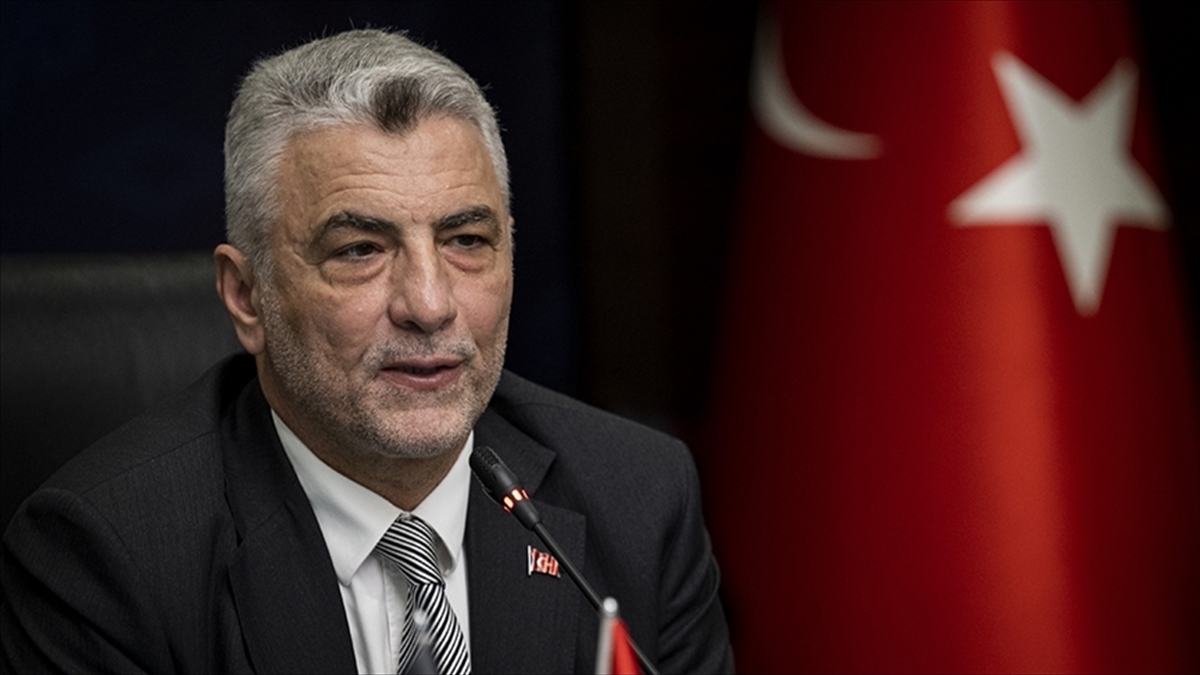 Ticaret Bakanı Ömer Bolat, 2024'te her türlü zorluk ve şartta