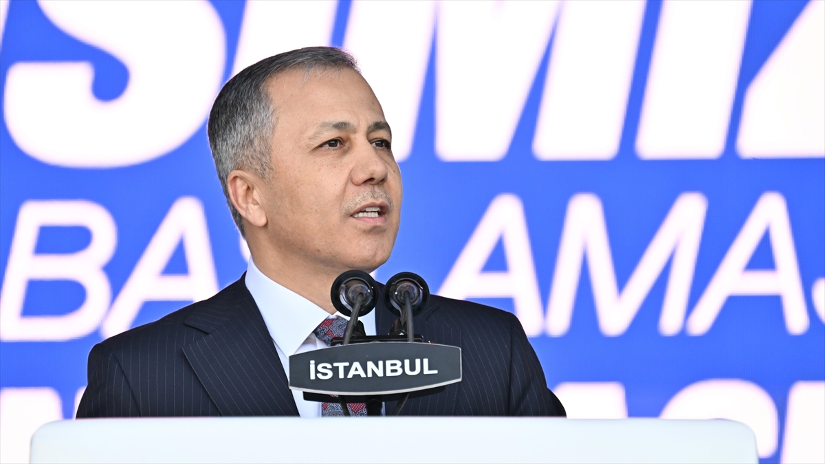İSTANBUL (AA) – Bakan Yerlikaya, Atatürk Havalimanı’nda, 6 bin 992