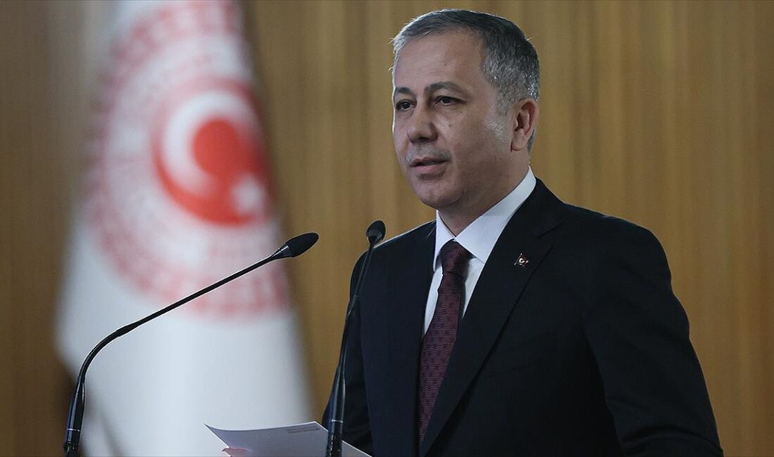 İçişleri Bakanı Ali Yerlikaya, son 6 günde Antalya kıyılarına 8,
