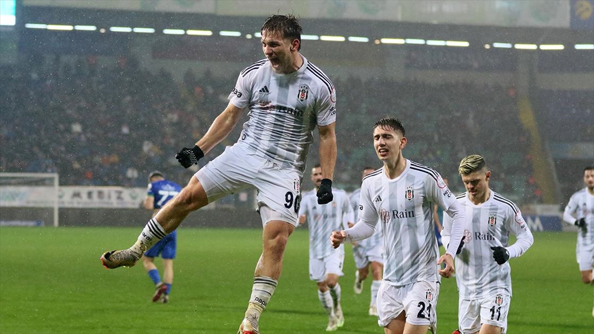 Trendyol Süper Lig'de ertelenen 16. hafta mücadelesinde Beşiktaş, Çaykur Rizespor'u