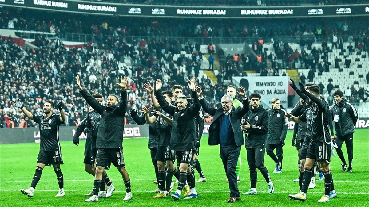 Beşiktaş, yeni teknik direktörü Fernando Santos yönetiminde çıktığı ilk maçı