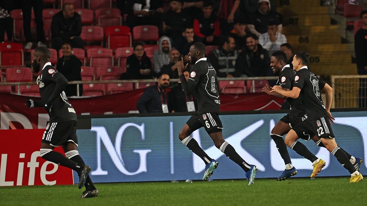 Beşiktaş, Trendyol Süper Lig'in 19. haftasında yarın Kasımpaşa'yı konuk edecek.