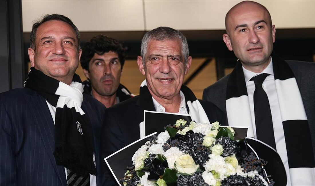 İSTANBUL (AA) – Portekiz’den yardımcı antrenörleriyle İstanbul Havalimanı’na gelen tecrübeli