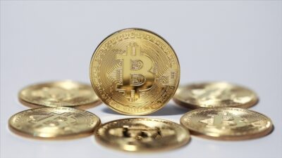 Kripto para birimi Bitcoin'in fiyatı, yaklaşık yüzde 5 değer kaybederek