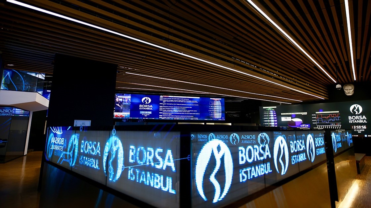 Borsa İstanbul'da BIST 100 endeksi, günü yüzde 2,06 değer kazanarak