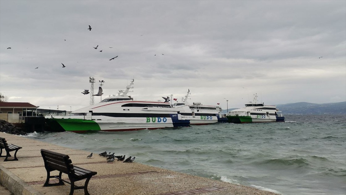Bursa ile İstanbul arasında Bursa Büyükşehir Belediyesince karşılıklı işletilen deniz