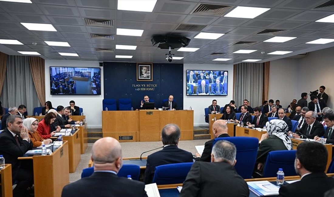 Çalışma hayatıyla ilgili düzenlemeler içeren İşsizlik Sigortası Kanunu ile Bazı