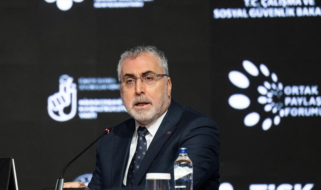 Çalışma ve Sosyal Güvenlik Bakanı Vedat Işıkhan, "Yaşlılık Sigortası'nı orta