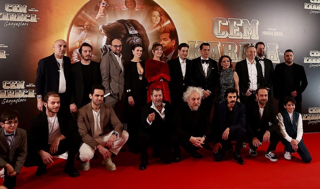 Anadolu rock müziğinin efsane isimlerinden Cem Karaca'nın hayatını beyazperdeye taşıyan