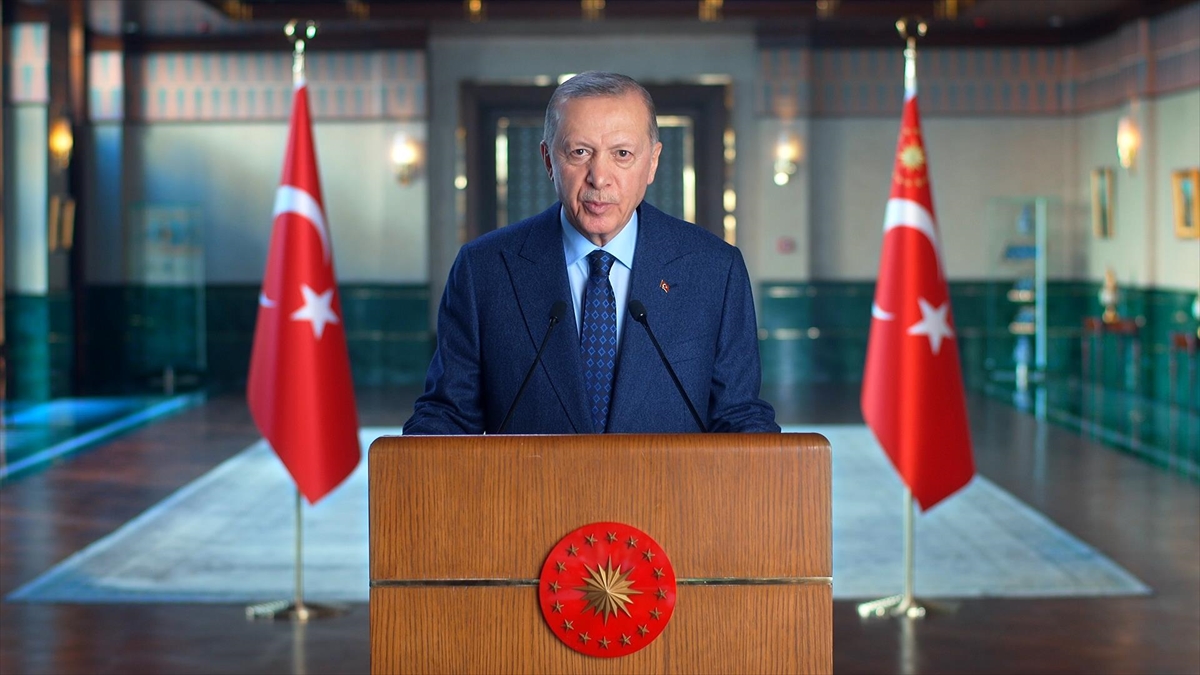 Cumhurbaşkanı Recep Tayyip Erdoğan, Yeni Şafak gazetesinin 30'uncu yılını gönderdiği