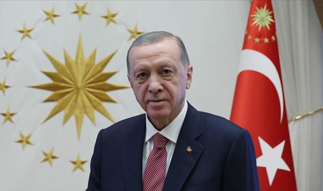 Cumhurbaşkanı Recep Tayyip Erdoğan, İslam aleminin Regaip Kandili'ni kutladı.