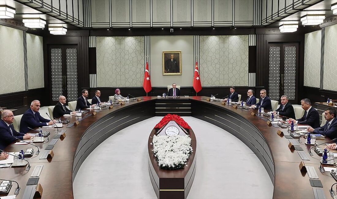 ANKARA (AA) – Cumhurbaşkanlığı Kabinesi, Cumhurbaşkanı Recep Tayyip Erdoğan başkanlığında