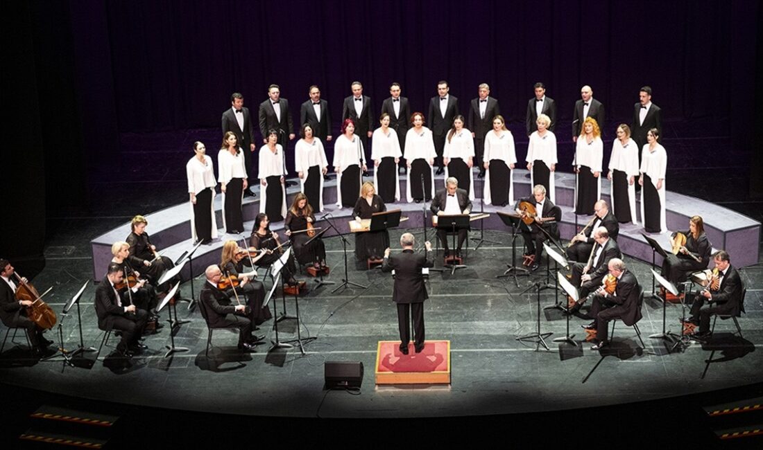 Cumhurbaşkanlığı Klasik Türk Müziği Korosu, yeni yılın ilk konserini 14