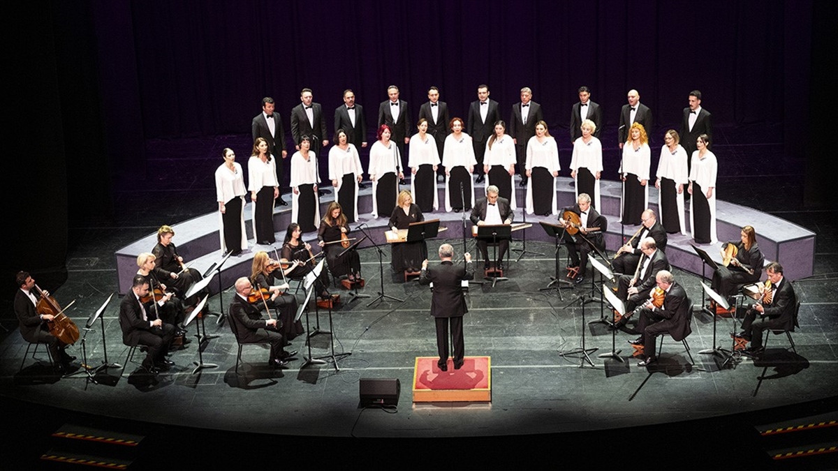 Cumhurbaşkanlığı Klasik Türk Müziği Korosu, yeni yılın ilk konserini 14