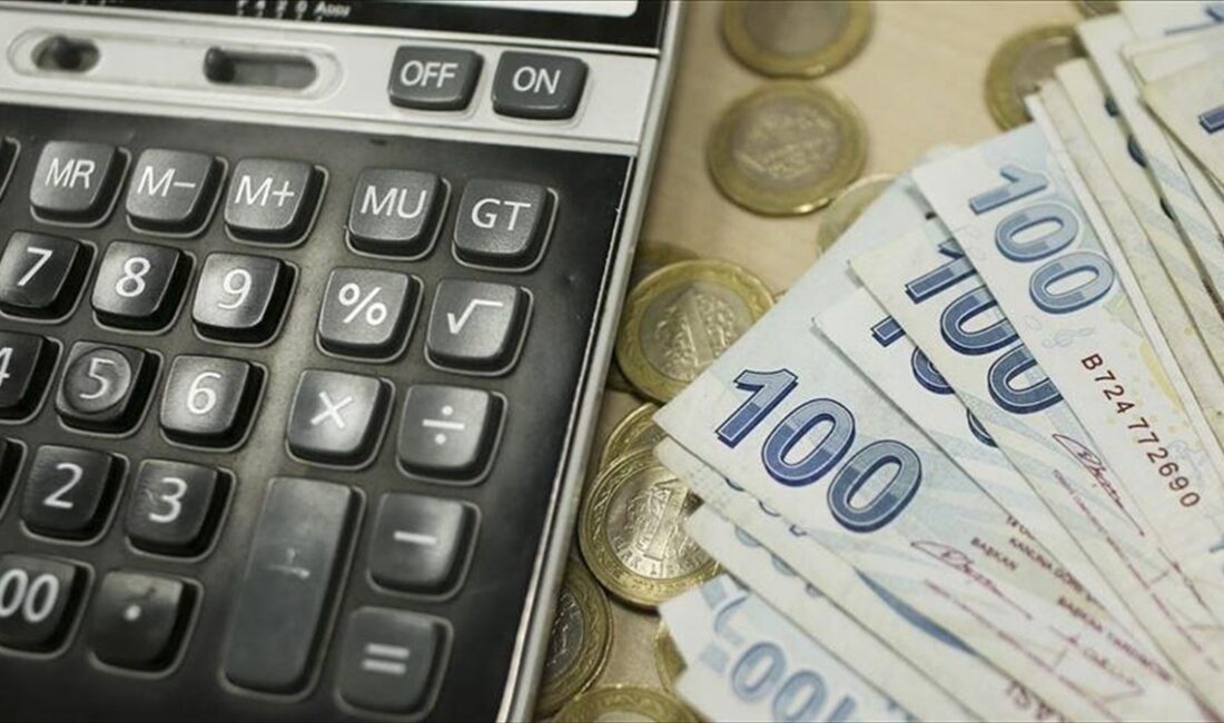 Memurlardan bu yıl 7,70-31,41 lira, sözleşmeli personelden 9,37-37,55 lira öğle