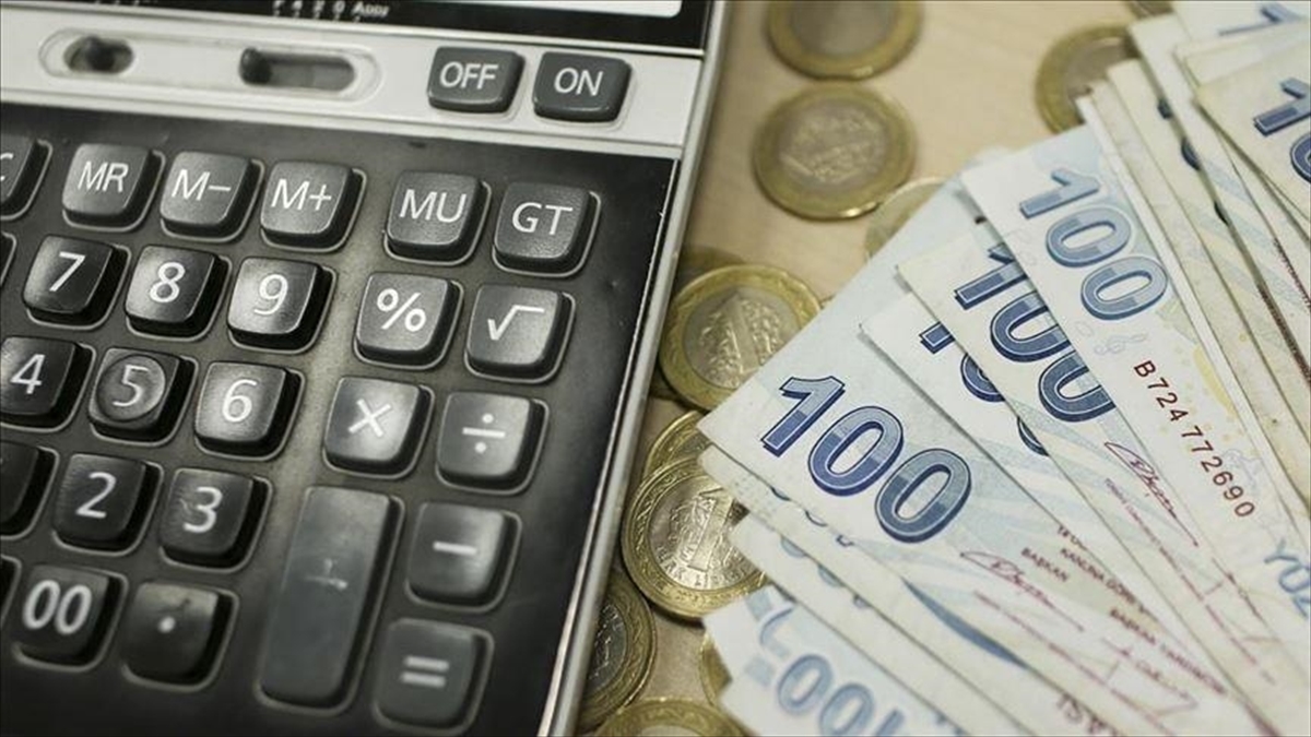 Memurlardan bu yıl 7,70-31,41 lira, sözleşmeli personelden 9,37-37,55 lira öğle