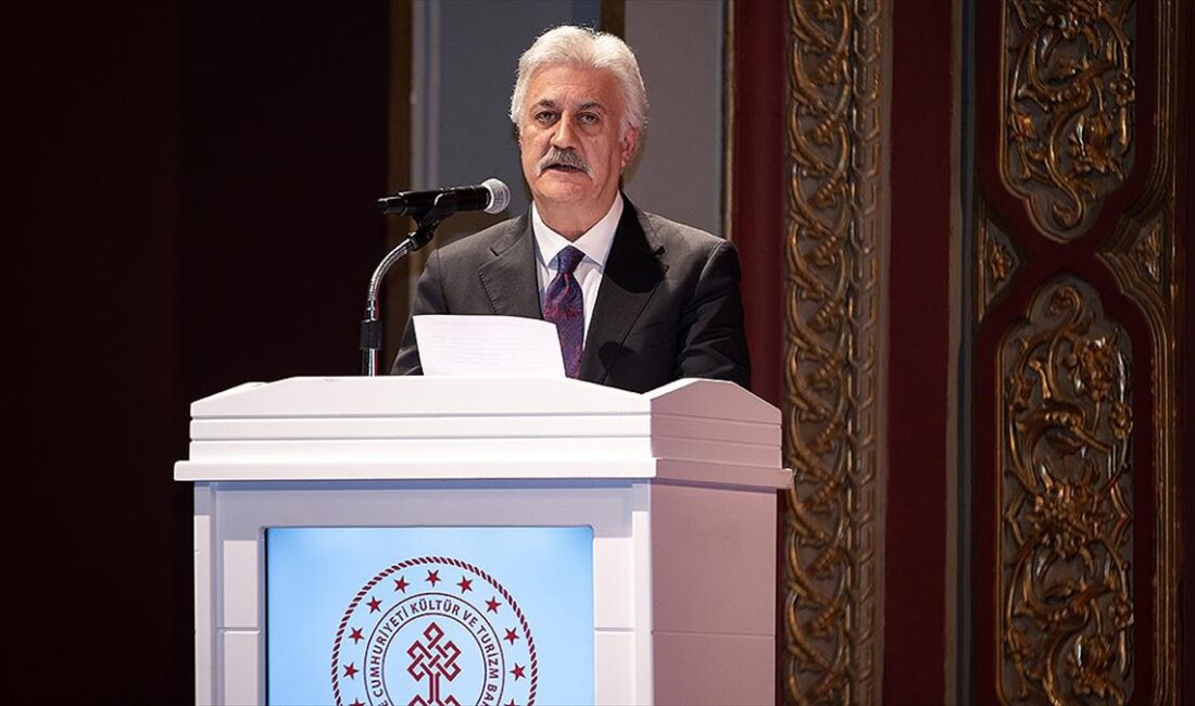 Devlet Tiyatroları (DT) Genel Müdürü Tamer Karadağlı, Türkiye ile Yunanistan