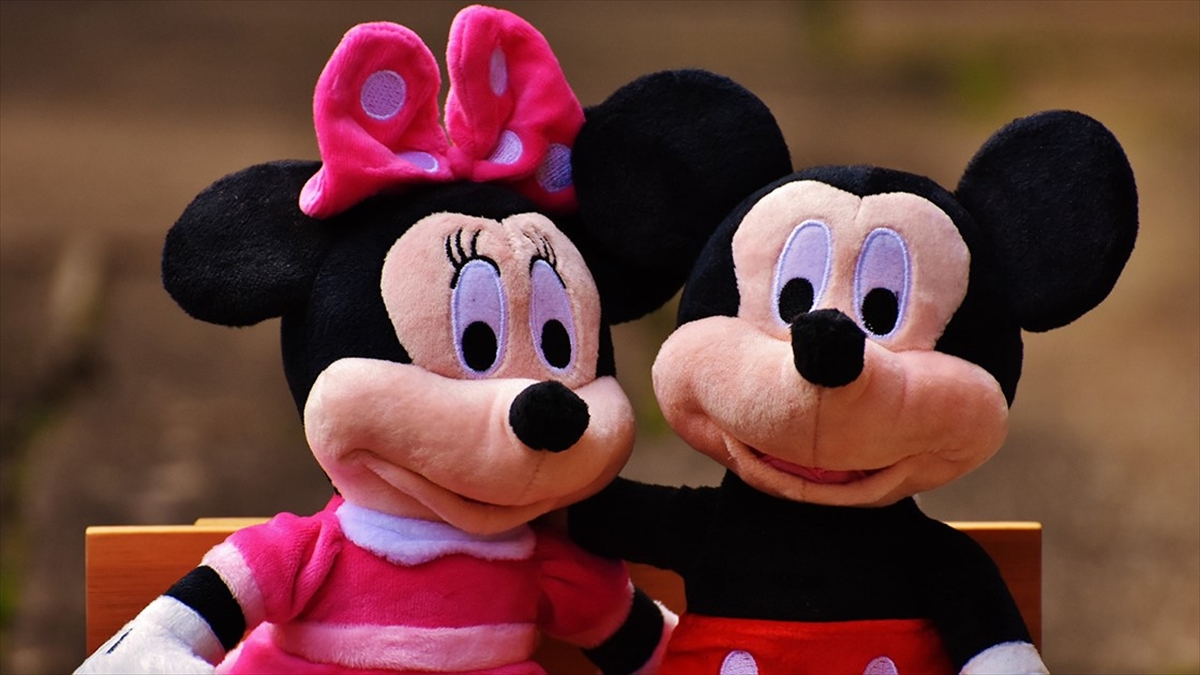 Disney'in ilk Mickey ve Minnie Mouse karakterleri, yılın ilk günü
