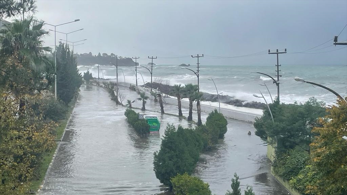 Doğu Karadeniz için fırtına uyarısında bulunuldu.