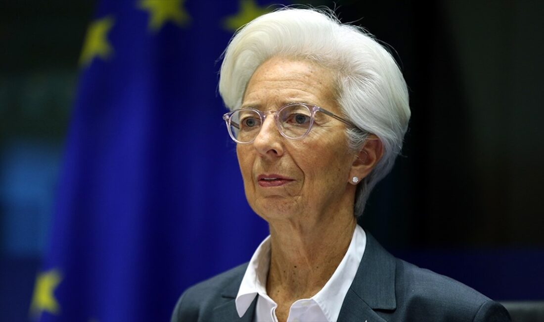 Avrupa Merkez Bankası Başkanı Lagarde, ECB'nin Yönetim Konseyinde faiz indirimlerini