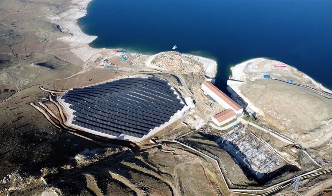 Elazığ'da, Devlet Su İşleri (DSİ) 9. Bölge Müdürlüğünün güneş enerjisi