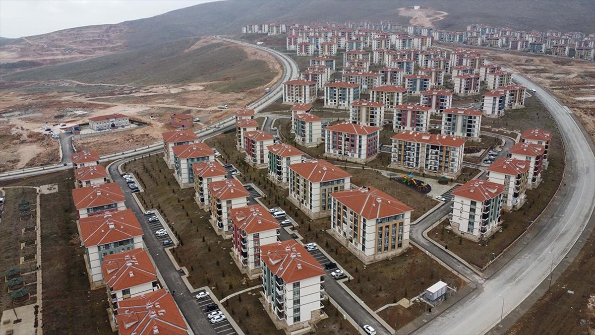 Elazığ'da 24 Ocak 2020'de meydana gelen 6,8 büyüklüğündeki depremin hemen