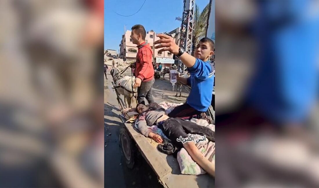 İsrail'in abluka altındaki Gazze Şeridi'nin kuzeyinde düzenlediği saldırıda yaralanan ve